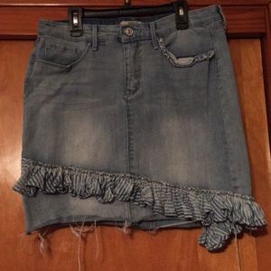 Cute Vintage America size 8/29 denim skirt